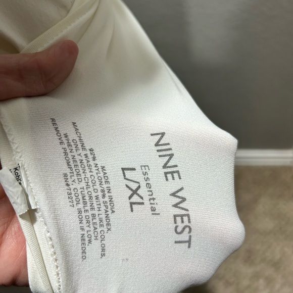 Women’s white Nine West tank top - Picture 2 of 2